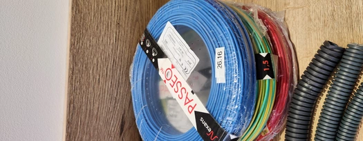 Cable fil rigide 1.5m² B/R/J 100m Visuel 1 principal Cable fil rigide 1.5m² B/R/J 100m Visuel 1 principal