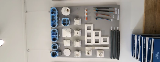 Prise RJ45 Hager Essensya Visuel 1 principal Prise RJ45 Hager Essensya Visuel 1 principal